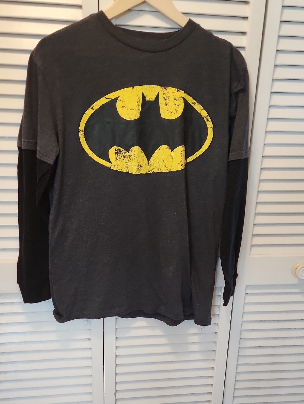 Batman Graphic Tee in Charcoal and Light Gray